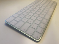 Apple Magic Keyboard (2021, Touch ID, ENG, ZELENA)