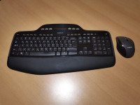 Logitech MK710 Performance bežićni set tastatura i miš