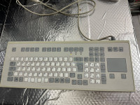 Tipkovnica Tipro K547-BT9-US sa funkcijom misa-touchpad,ispravno