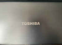 Laptop TOSHIBA Satellite L875