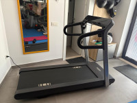 Technogym MyRun + Klupa za bodybuilding