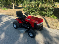 Traktor kosilica Yard King 12,5 ks 1 noz mehanicka getriba