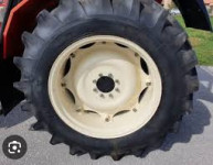 Felge zadnje s gumama za Zetor