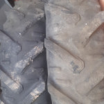 12/4/28 GUME ZA TRAKTOR DVA KOMADA KLEBER 12.4.28