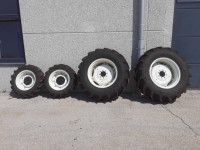 Gume za traktor sa felgama - novo