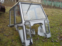 Kabina za traktor Universal