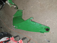KONZOLE I ŠTIT ZA JOHN DEERE SERIJE 6 SA 4 CILINDRA