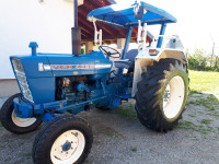 traktor ford 4000