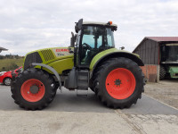 TRAKTOR CLAAS AXION 810