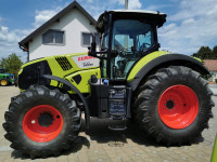 Demo traktor CLAAS AXION 800