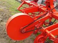 IMT dijelovi KULTIVATORA  ULAGAČI GNOJIVA