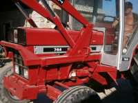 International IHC 744