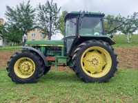 John Deere 2040