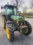 John Deere 2250,