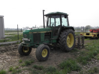 John Deere 3140
