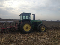John Deere 4055