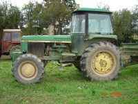 JOHN DEERE 4230