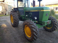 John Deere 4230