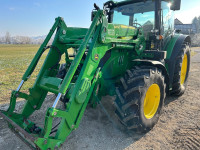 JOHN DEERE 6110R +utovarivač
