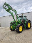 John Deere 6140R s prednjim utovarivačem i prednjim kardanom