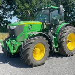 John Deere 6215R