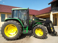 JOHN DEERE 6400 S PREDNJIM UTOVARIVAČEM