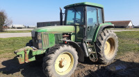 John Deere 6810
