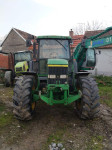 John Deere 6910