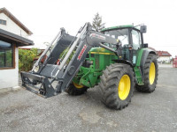 John Deere 6910