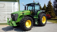John Deere 7830