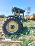 John Deere 8200