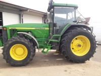 John Deere 8400