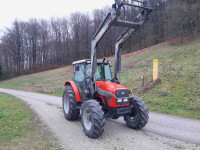 Massey Ferguson 4245 sa utovarivačem Mailleux