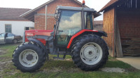 Massey Ferguson 6110 Dynashift sa industrijskim utovarivačem