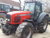 Massey Ferguson 8220