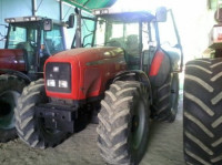 MASSEY FERGUSON 8240 2001. god.180 KS