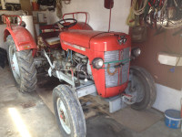 MASSEY FERGUSON TRAKTOR MF 30