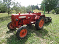 McCormick traktor D 214