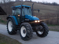 Traktor New Holland TS 110