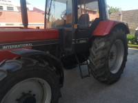 Prodajem traktor CASE INTERNATIONAL 1056