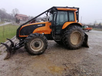 Prodajem traktor Valtra t 190