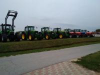 Prodajemo vise vrsta traktora od 60 do 200ks. Na upit?