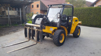 PRODAM TELESKOPSKI UTOVARIVAČ JCB 520-40-2000 kg-4 m-4X4-KIBLA-VILICE