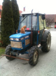 TAKTOR FORD NEW HOLLAND 1920 4X4