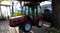 Traktor AGROMEHANIKA AGT 835 T/S