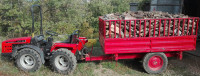 Traktor AGT 830