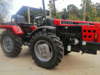 Traktor AGT 835 T
