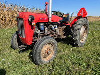 Traktor Imt 533