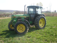 Traktor John Deere 3040