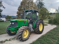 Traktor John Deere 5515